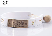 Carica l'immagine nel visualizzatore di Gallery, 20) PEHALIYAH - 27 a 30 Giugno, bracciale caucciù piastrina bronzo