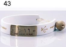 Carica l'immagine nel visualizzatore di Gallery, 43) WEWULIYAH - 23 a 28 Ottobre, bracciale caucciù piastrina bronzo