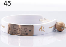 Carica l'immagine nel visualizzatore di Gallery, 45) SA’ALIYAH - 3 a 7 Novembre, bracciale caucciù piastrina bronzo