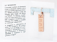 Carica l'immagine nel visualizzatore di Gallery, 25) NITHIHAYAH - 23 a 28 Luglio - Orecchino in bronzo satinato, orecchino bronzo satinato