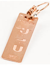 Carica l'immagine nel visualizzatore di Gallery, 35) KAWAQIYAH - 13 a 18 Settembre - Orecchino in bronzo satinato, orecchino bronzo satinato