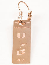 Carica l'immagine nel visualizzatore di Gallery, 42) MIYKA’EL - 19 a 23 Ottobre - Orecchino in bronzo satinato, orecchino bronzo satinato