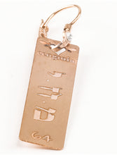 Carica l'immagine nel visualizzatore di Gallery, 64) MEHIY’EL - 4 a 9 Febbraio - Orecchino in bronzo satinato, orecchino bronzo satinato