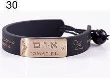 Carica l'immagine nel visualizzatore di Gallery, 30) 'OMAE’EL - 18 a 23 Agosto, bracciale caucciù piastrina bronzo